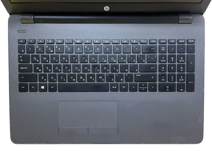 Ноутбук Б-клас HP 250 G6 / 15.6" (1920x1080) TN / Intel Core i3-7020U (2 (4) ядра по 2.3 GHz) / 8 GB DDR4 / 120 GB SSD / Intel HD Graphics 620 / WebCam б/в - зображення 3