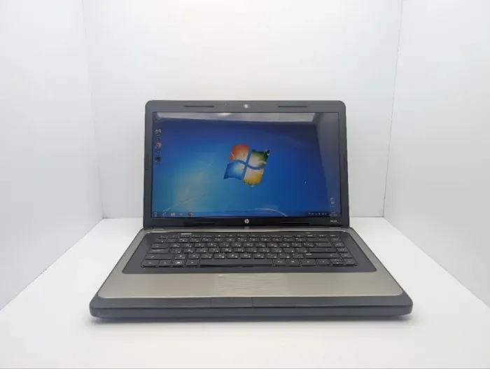 Ноутбук HP 635 / 15.6" (1366x768) TN / AMD E-450 (2 ядра по 1.65 GHz) / 6 GB DDR3 / 320 GB HDD / AMD Radeon HD 6320 Graphics / WebCam б/в - зображення 2