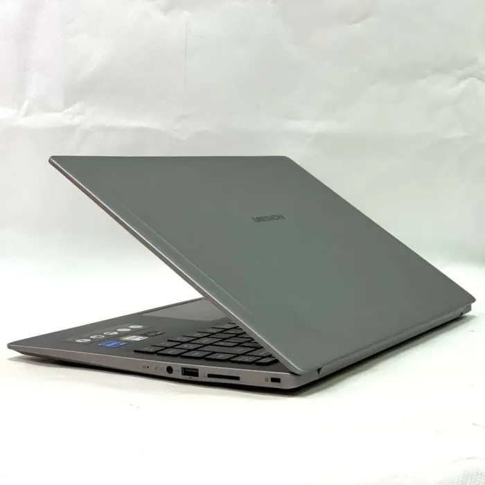 Ноутбук Б-клас Medion Akoya S15449 / 15.6" (1920x1080) IPS / Intel Core i5-1135G7 (4 (8) ядра по 4.2 GHz) / 16 GB DDR4 / 256 GB SSD / Intel Iris Xe Graphics / WebCam / Windows 11 Pro б/в - зображення 8