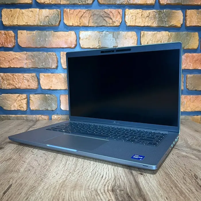 Ноутбук Б-клас Dell Latitude 5420 / 14" (1920x1080) IPS Touch / Intel Core i5-1145G7 (4 (8) ядер по 4.4 GHz) / 8 GB DDR4 / 256 GB SSD / Intel Iris Xe Graphics / WebCam б/в - зображення 4