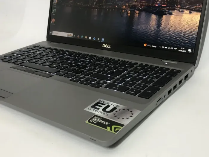Мобільна робоча станція Б-клас Dell Precision 3551 / 15.6" (1920x1080) IPS / Intel Core i7-10750H (6 (12) ядер по 2.6 - 5.0 GHz) / 16 GB DDR4 / 256 GB SSD NVMe / nVidia Quadro P620, 4 GB GDDR5, 128-bit / WebCam / Win 10 Pro б/в - зображення 11