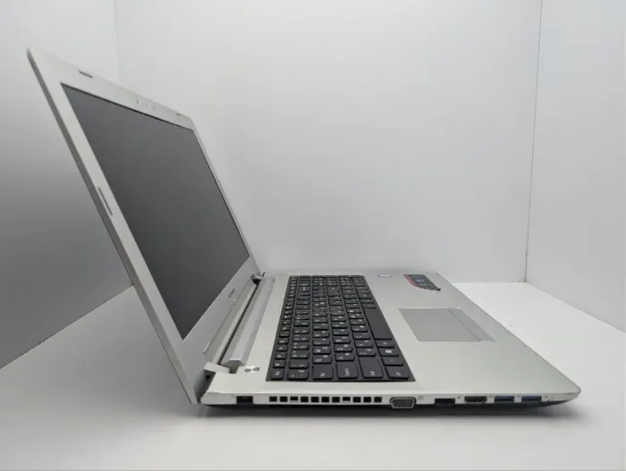 Ноутбук Lenovo IdeaPad 500-15ISK / 15.6" (1920x1080) TN / Intel Core i5-6200U (2 (4) ядра по 2.3 - 2.8 GHz) / 8 GB DDR3 / 128 GB SSD / Intel HD Graphics 520 / WebCam / DVD-ROM б/в - зображення 4