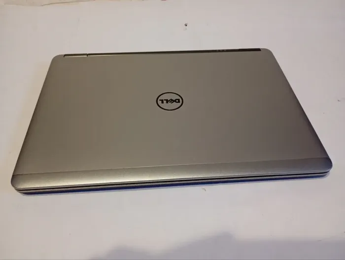 Ультрабук Dell Latitude E7440 / 14" (1920x1080) TN / Intel Core i5-4300U (2 (4) ядра по 1.9 - 2.9 GHz) / 8 GB DDR3 / 256 GB SSD / Intel HD Graphics 4400 / WebCam / АКБ не тримає б/в - зображення 7