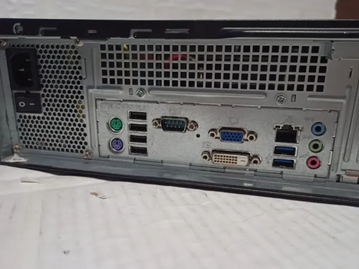 ПК Fujitsu Esprimo E520 E85+ SFF / Core i5-4670 (4 ядра по 3.4-3.8GHz) / 8GB DDR3 / 500GB HDD / HD Graphics 4600 / DVD-ROM б/в - зображення 3