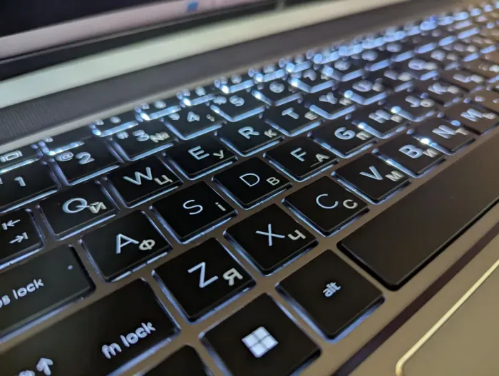 Мобільна робоча станція Б-клас HP zBook Power G9 / 15.6" (1920x1080) IPS / Intel Core i7-12800H (14 (20) ядер по 3.7 - 4.8 GHz) / 32 GB DDR5 / 512 GB SSD / nVidia RTX A1000, 4 GB GDDR6, 128-bit / WebCam / TouchID / Windows 11 б/в - зображення 6