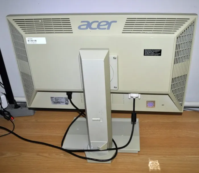 Монітор Б-клас Acer B243HL / 24" (1920x1080) TN / VGA, DVI / Старовинні колонки 1x 1W / VESA 100x100 б/в - зображення 8