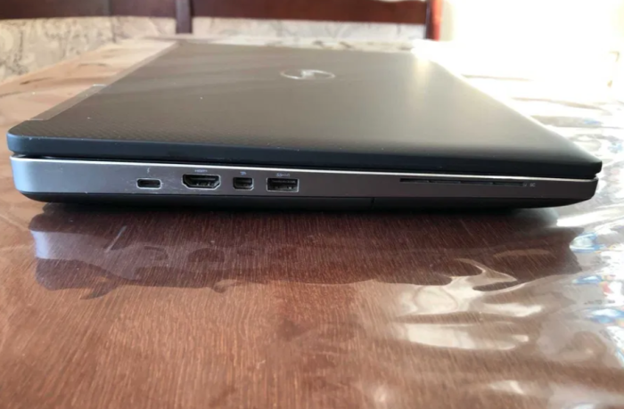 Робоча станція Б-клас Dell Precision 7510 / 15.6" (1920x1080) FullHD IPS / Intel Core i7-6820HQ (4 (8) ядра по 2,7 - 3,6 ГГц) / 16 ГБ DDR4 / 256 ГБ SSD / nVidia Quadro M1000M, 2 ГБ GDDR5, 128-біт / WebCam б/в - зображення 5