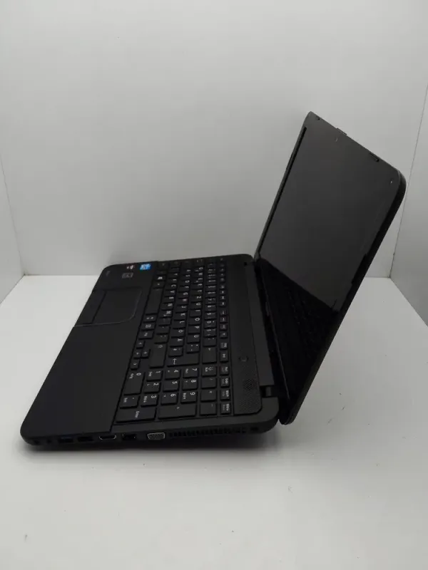 Ноутбук Toshiba Satellite C855 / 15.6" (1366x768) TN / Intel Core i5-3230M (2 (4) ядра по 2.6 - 3.2 GHz) / 6 GB DDR3 / 500 GB HDD / AMD Radeon HD 7600M / WebCam б/в - зображення 6
