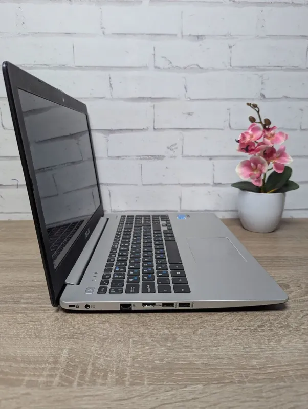 Ноутбук Б-клас Asus R553L / 15.6" (1366x768) TN / Intel Core i3-4030U (2 (4) ядра по 1.9 GHz) / 8 GB DDR3 / 128 GB SSD / Intel HD Graphics 4400 / WebCam / DVD-ROM б/в - зображення 5