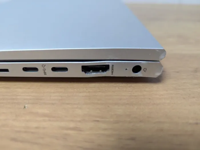 Ультрабук Б-клас HP EliteBook 845 G7 / 14" (1920x1080) TN Touch / AMD Ryzen 5 Pro 4650U (6 (12) ядер по 2.1 - 4.0 GHz) / 16 GB DDR4 / 256 GB SSD / AMD Radeon RX Vega 6 Graphics / WebCam / USB Type-C б/в - зображення 4