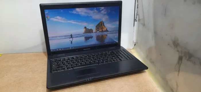 Ноутбук Б-клас Lenovo G560e / 15.6" (1366x768) TN / Intel Celeron T3500 (2 ядра по 2.1 GHz) / 4 GB DDR3 / 120 GB SSD / Intel GMA 4500MHD Graphics / WebCam б/в - зображення 5