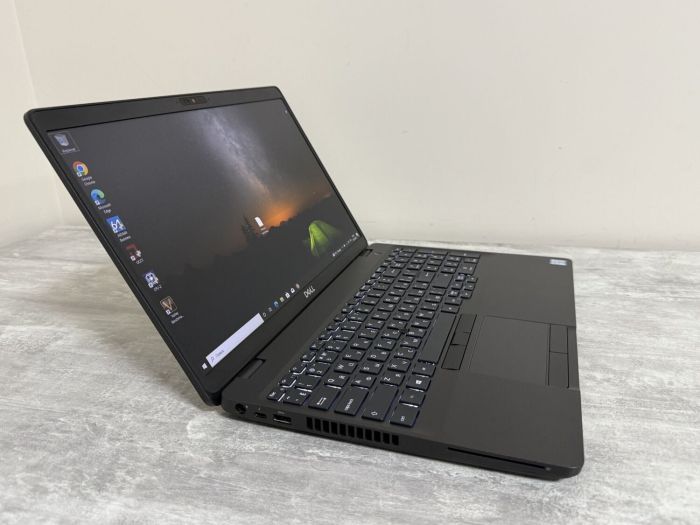Ігровий ноутбук Dell Latitude 5501 / 15.6" (1920x1080) IPS / Intel Core i7-9850H (6 (12) ядра по 2.6 - 4.6 GHz) / 16 GB DDR4 / 512 GB SSD / nVidia GeForce MX150, 2 GB GDDR5, 64-bit / WebCam б/в - зображення 3