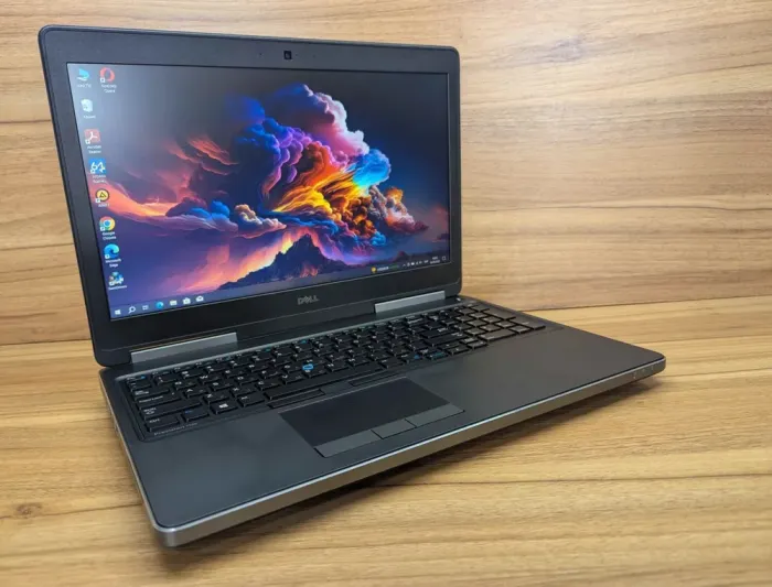 Ноутбук робоча станція Dell Precision 7520 / 15.6" (1920x1080) IPS / Intel Core i7-6820HQ (4 (8) ядра по 2.7 - 3.6 GHz) / 16 GB DDR4 / 256 GB SSD + 500 GB HDD / nVidia Quadro M2200, 4 GB GDDR5, 128-bit / WebCam / Windows 10 б/в - зображення 4
