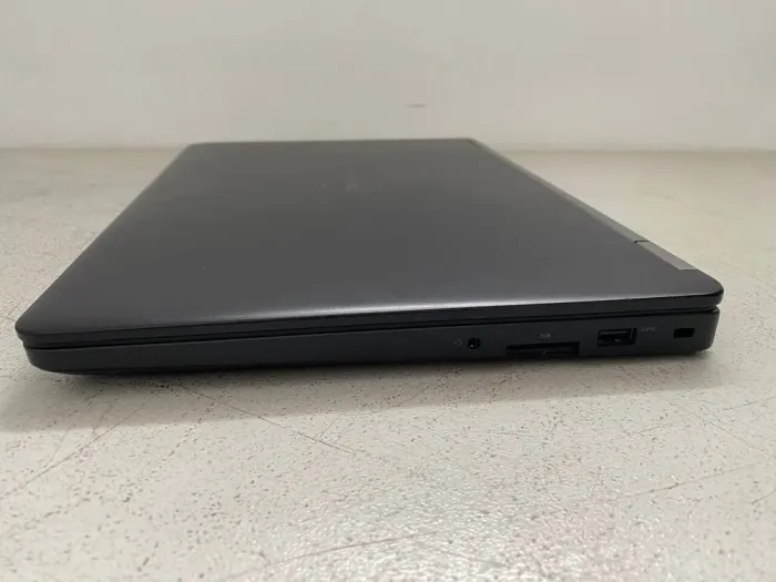 Ноутбук Dell Latitude E5470 / 14" (1920x1080) IPS / Intel Core i7-6820HQ (4 (8) ядра по 2.7 - 3.6 GHz) / 8 GB DDR4 / 256 GB SSD / Intel HD Graphics 530 / WebCam б/в - зображення 4