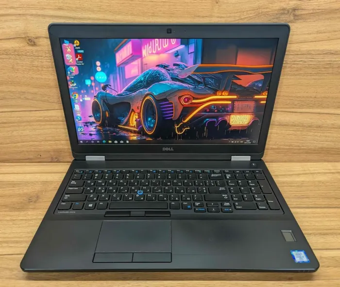 Ноутбук Б-клас Dell Latitude E5570 / 15.6" (1920x1080) IPS / Intel Core i7-6820HQ (4 (8) ядра по 2.7 - 3.6 GHz) / 16 GB DDR4 / 512 GB SSD / AMD Radeon R7 M370, 2 GB GDDR5, 128-bit / WebCam / TouchID / Windows 10 б/в - зображення 2