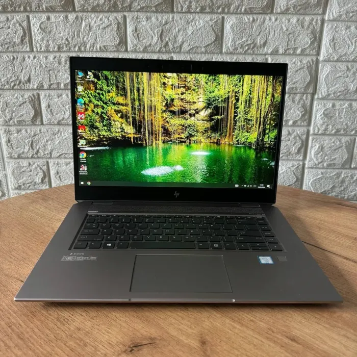 Мобільна робоча станція HP ZBook Studio G5 / 15.6" (1920x1080) IPS / Intel Xeon E-2176M (6 (12) ядер по 2.7 - 4.4 GHz) / 16 GB DDR4 / 512 GB SSD / nVidia Quadro P1000, 4 GB DDR5, 128-bit / WebCam б/в - зображення 2