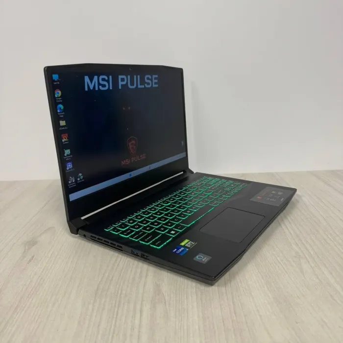Ігровий ноутбук Б-класу MSI Pulse GL66 12UGKV / 15,6" (1920x1080) IPS / Intel Core i7-12700H (14 (20) ядер по 3,5 - 4,7 ГГц) / 16 ГБ DDR5 / 512 ГБ SSD NVMe / nVidia GeForce RTX 3070, 8 ГБ GDDR6, 256-біт / Веб-камера б/в - зображення 4