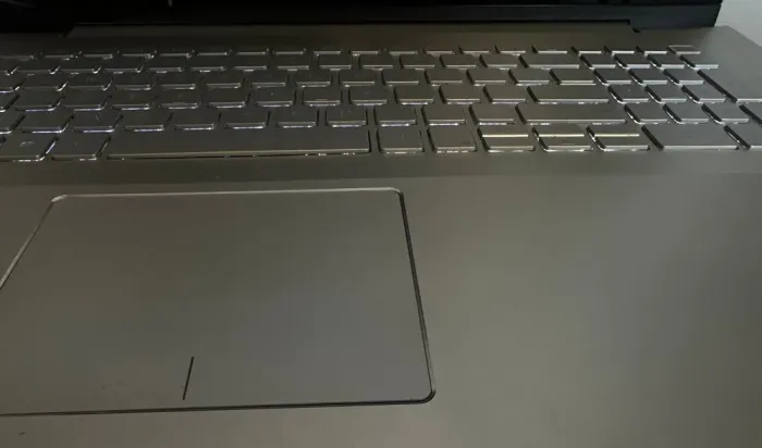 Ноутбук-трансформер Б-клас Dell Inspiron 7791 2n1 / 17.3" (1920x1080) IPS Touch / Intel Core i7-10510U (4 (8) ядра по 1.8 - 4.9 GHz) / 16 GB DDR4 / 512 GB SSD / nVidia GeForce MX250, 2 GB GDDR5, 64-bit / WebCam / HDMI б/в - зображення 4