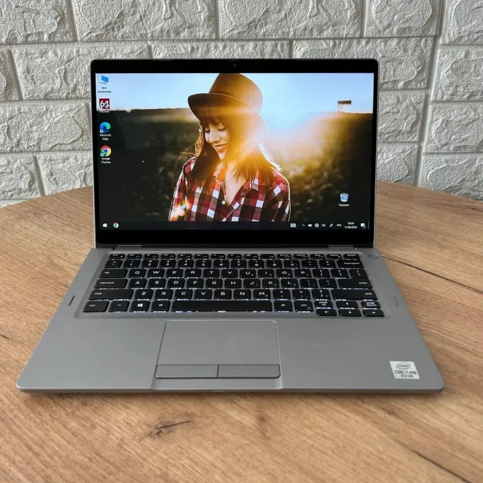 Ультрабук-трансформер Б-клас Dell Latitude 5310 2-in-1 / 13.3" (1920x1080) IPS Touch / Intel Core i7-10610U (4 (8) ядра по 1.8 - 4.9 GHz) / 16 GB DDR4 / 512 GB SSD / UHD Graphics / WebCam б/в - зображення 2