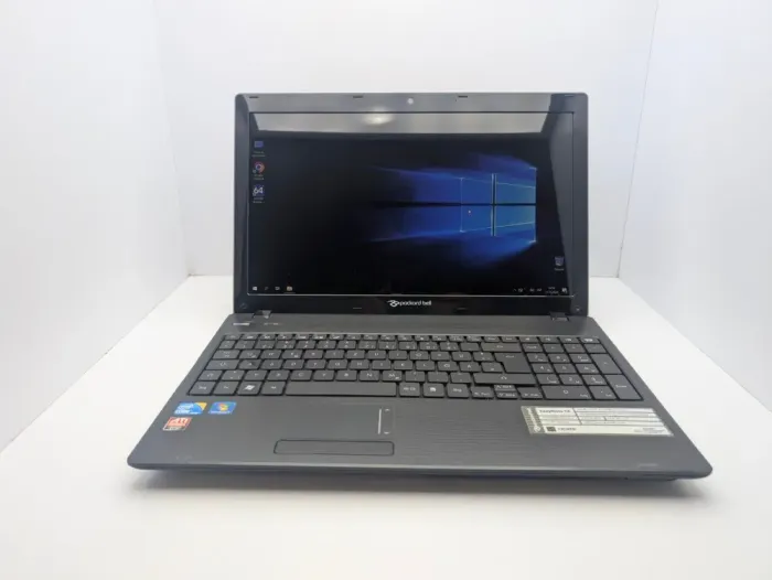 Ноутбук Packard Bell Easy Note TK85 / 15.6" (1366x768) TN / Intel Core i5-450M (2 (4) ядра по 2.4 - 2.66 GHz) / 6 GB DDR3 / 500 GB HDD / AMD Radeon HD 5470, 512 MB, GDDR5, 64-bit / WebCam б/в - зображення 2