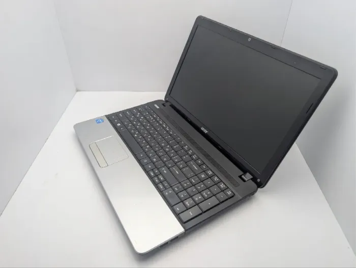Ноутбук Acer Aspire E1-531 / 15.6" (1366x768) TN / Intel Celeron 1005M (2 ядра по 1.9 GHz) / 8 GB DDR3 / 320 GB HDD / Intel HD Graphics / WebCam / DVD-ROM б/в - зображення 7