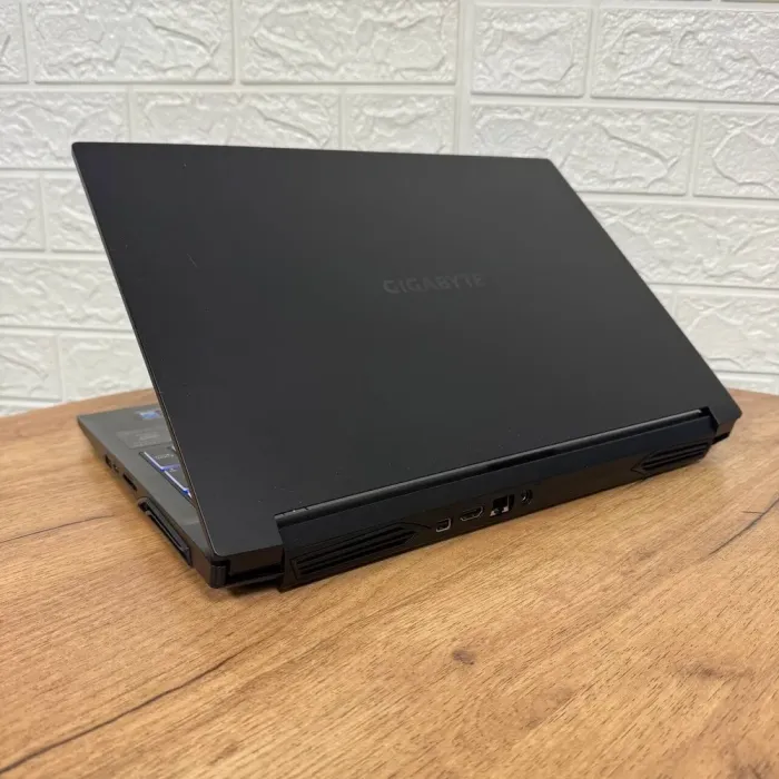 Ігровий ноутбук Б-клас Gigabyte G5 MD / 15.6" (1920x1080) IPS / Intel Core i5-11400H (6 (12) ядер 4.5 GHz) / 8 GB DDR4 / 512 GB SSD / nVidia GeForce RTX 3050 Ti, 4 GB GDDR6, 128-bit / WebCam б/в - зображення 6