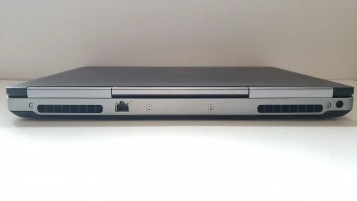 Мобільна робоча станція Dell Precision 7510 / 15.6" (1920x1080) IPS Touch / Intel Core i7-6920HQ (4 (8) ядра по 2.9 - 3.8 GHz) / 32 GB DDR4 / 256 GB SSD M.2 + 500 GB HDD / AMD FirePro W5170M, 2 GB GDDR5, 128-bit / WebCam б/в - зображення 6