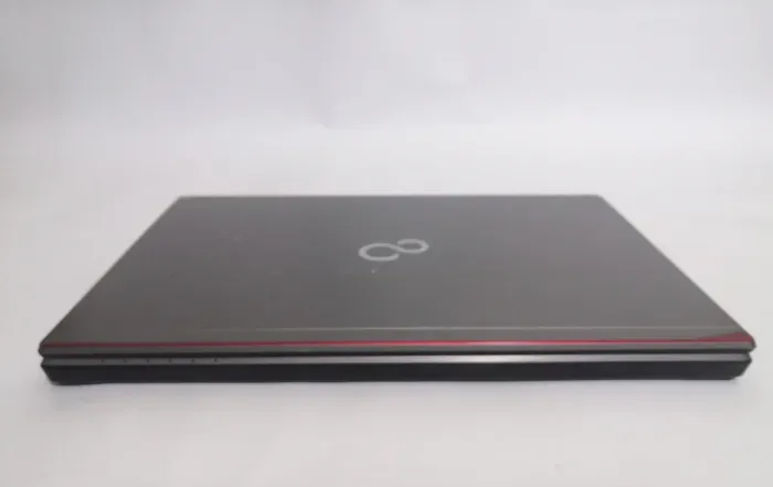 Ноутбук Б-клас Fujitsu LifeBook E734 / 13.3" (1366x768) TN / Intel Core i3-4000M (2 (4) ядра по 2.4 GHz) / 4 GB DDR3 / 500 GB HDD / Intel HD Graphics 4600 / WebCam / Windows 10 Pro б/в - зображення 8