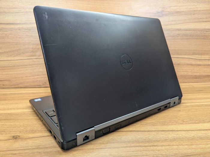 Ноутбук Dell Latitude E5570 / 15.6" (1920x1080) IPS / Intel Core i5-6440HQ (4 ядра по 2.6 - 3.5 GHz) / 8 GB DDR4 / 240 GB SSD / Intel HD Graphics 520 / HDMI / WebCam / Windows 10 б/в - зображення 7