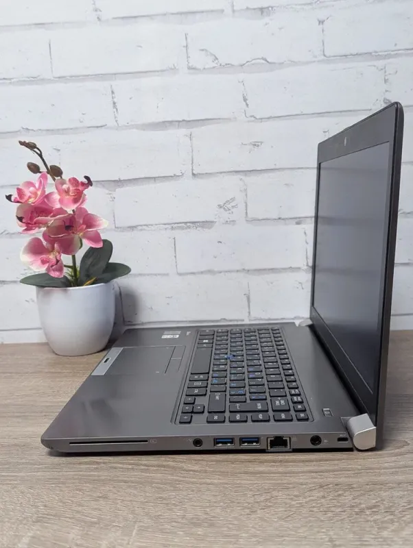 Ноутбук Б-клас Toshiba Tecra Z40-A-187 / 14" (1366x768) TN / Intel Core i5-4310U (2 (4) ядра по 2.0 - 3.0 GHz) / 8 GB DDR3 / 128 GB SSD / Intel HD Graphics 4400 / WebCam / HDMI б/в - зображення 6