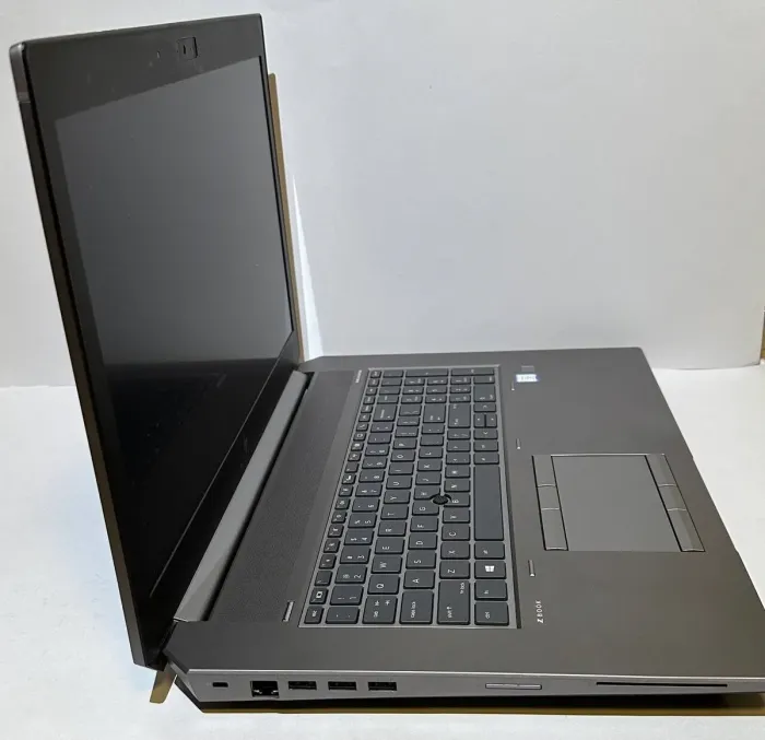 Мобільна робоча станція Б-класу HP ZBook 17 G6 / 17,3" (1920x1080) IPS / Intel Core i7-9750H (6 (12) ядер по 2,6 - 4,5 ГГц) / 16 ГБ DDR4 / 256 ГБ SSD + 256 ГБ SSD / nVidia Quadro T1000, 4 ГБ GDDR5, 128-біт / WebCam б/в - зображення 4