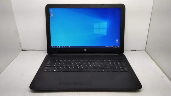 Ноутбук Б-клас HP 15-af130ur / 15.6" (1366x768) TN / AMD E1-6015 (2 ядра по 1.4 GHz) / 4 GB DDR3 / 500 GB HDD / AMD Radeon R2 Graphics / WebCam / DVD-ROM б/в - зображення 2