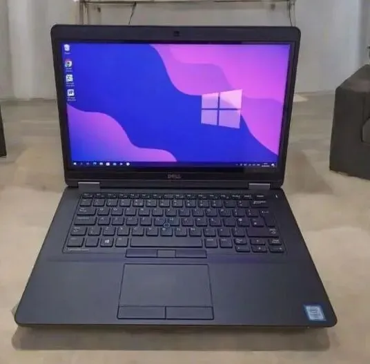 Ультрабук Б-клас Dell Latitude E5470 / 14" (1920x1080) IPS Touch / Intel Core i5-6440HQ (4 ядра по 2.6 - 3.5 GHz) / 8 GB DDR4 / 256 GB SSD / Intel HD Graphics 530 / WebCam б/в - зображення 2