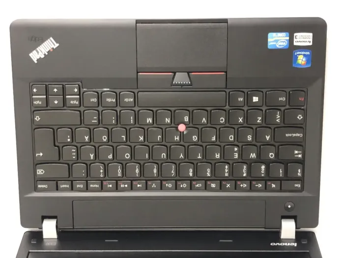 Ноутбук Lenovo ThinkPad Edge E330 / 13" (1366x768) TN / Intel Core i5-3230M (2 (4) ядра по 2.6 - 3.2 GHz) / 4 GB DDR3 / 320 GB HDD / Intel HD Graphics 4000 / WebCam б/в - зображення 8