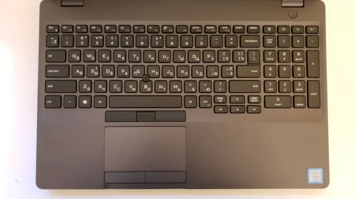 Ультрабук Dell Latitude 5501 / 15.6" (1920x1080) IPS / Intel Core i5-9400H (4 (8) ядра по 2.5 - 4.3 GHz) / 16 GB DDR4 / 256 GB SSD M.2 + 500 GB HDD / Intel UHD Graphics 630 / WebCam / Win 11 Pro б/в - зображення 3