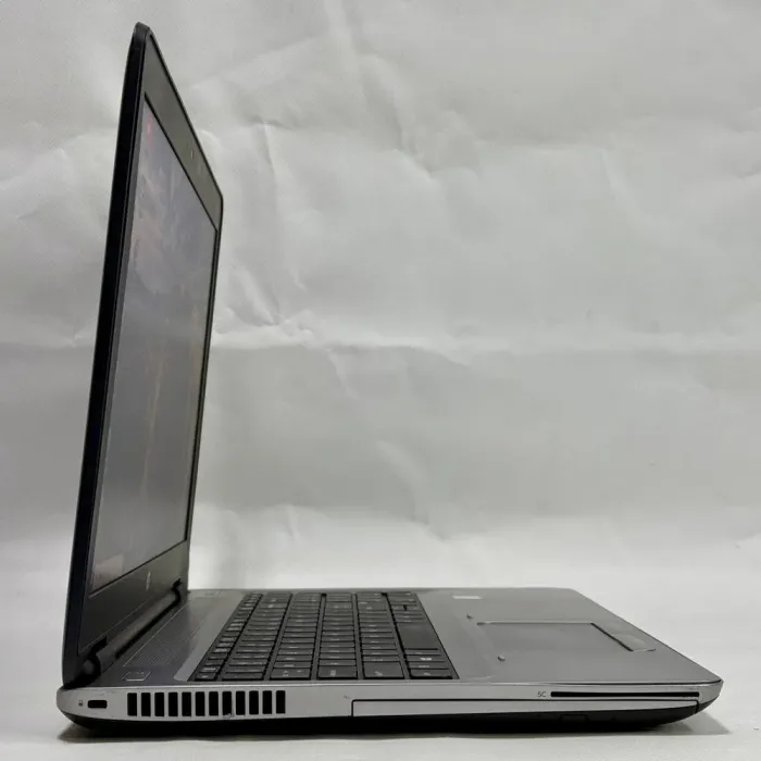 Ноутбук Б-клас HP ProBook 650 G2 / 15.6" (1366x768) TN / Intel Core i5-6300U (2 (4) ядра по 2.4 - 3.0 GHz) / 8 GB DDR4 / 128 GB SSD / Intel HD Graphics 520 / WebCam / Windows 10 Pro б/в - зображення 5