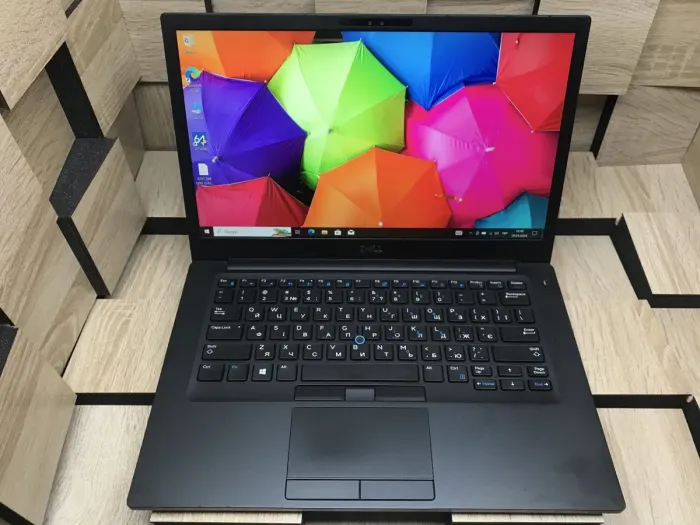 Ноутбук Б-клас Dell Latitude 7490 / 14" (1920x1080) IPS / Intel Core i5-8350U (4 (8) ядра по 1.7-3.6 GHz) / 8 GB DDR4 / 256 GB SSD M.2 / UHD Graphics 620 / WebCam / USB 3.1 / HDMI б/в - зображення 2