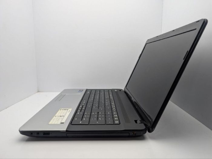 Ноутбук Packard Bell EasyNote LE / 17.3" (1600x900) TN / AMD E1-1200 (2 ядра по 1.4 GHz) / 6 GB DDR3 / 120 GB SSD / AMD Radeon HD 7310 Graphics / WebCam / DVD-ROM б/в - зображення 5