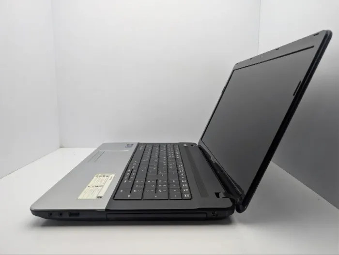 Ноутбук Packard Bell EasyNote LE / 17.3" (1600x900) TN / AMD E1-1200 (2 ядра по 1.4 GHz) / 6 GB DDR3 / 120 GB SSD / AMD Radeon HD 7310 Graphics / WebCam / DVD-ROM б/в - зображення 5