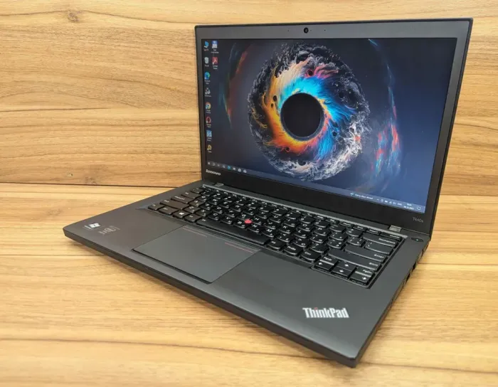 Ноутбук Lenovo ThinkPad T440s / 14" (1600x900) TN / Intel Core i5-4300U (2 (4) ядра по 1.9 - 2.9 GHz) / 12 GB DDR3 / 240 GB SSD / Intel HD Graphics 4400 / WebCam / Windows 10 б/в - зображення 5