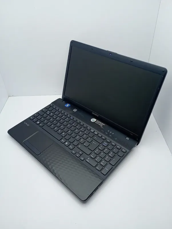 Ноутбук Sony VPC156 / 15.6" (1366x768) TN / Intel Core i3-350M (2 (4) ядра по 2.26 GHz) / 6 GB DDR3 / 500 GB HDD / Intel HD Graphics / WebCam б/в - зображення 6