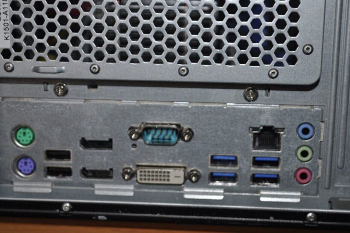 Комп'ютер Fujitsu Esprimo P756 E90 Tower / Intel Core i5-6500 (4 ядра по 3,2 - 3,6 ГГц) / 8 ГБ DDR4 / 256 ГБ SSD M.2 + 500 ГБ HDD / Intel HD Graphics 530 / DVD-ROM / Windows 11 Pro б/в - зображення 5