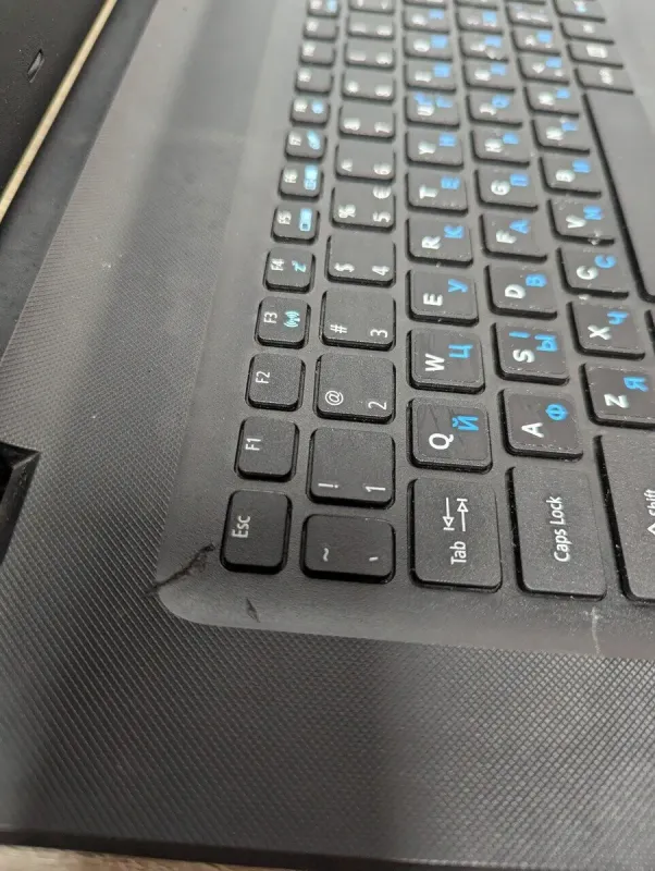 Ноутбук Б-клас Acer Aspire ES1-732 / 15.6" (1600x900) TN / Intel Celeron N3350 (2 ядра по 1.1 - 2.4 GHz) / 8 GB DDR3 / 128 GB SSD / Intel HD Graphics 500 / WebCam б/в - зображення 3