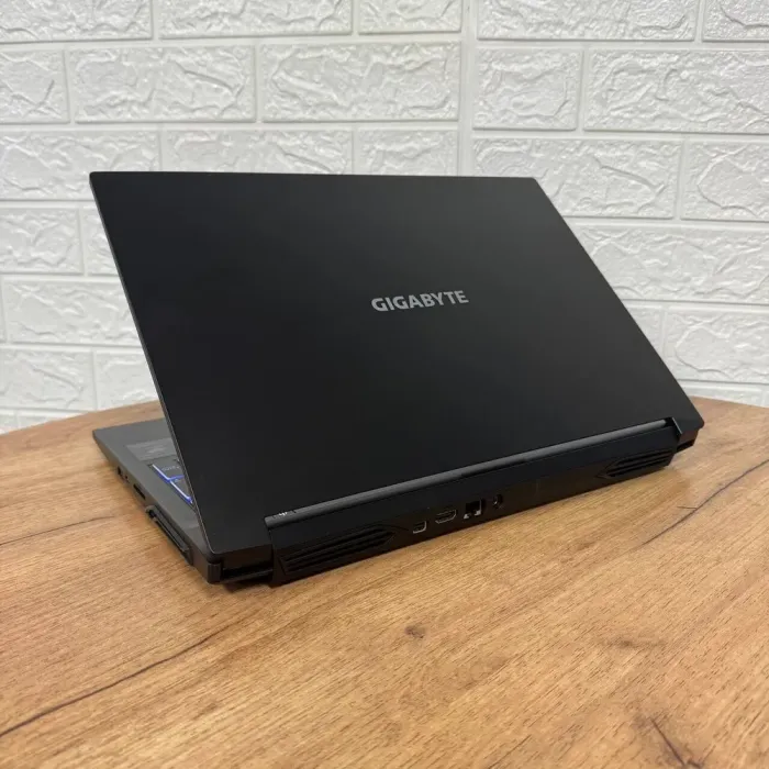 Ігровий ноутбук Б-клас Gigabyte G5 GD / 15.6" (1920x1080) IPS / Intel Core i5-11400H (6 (12) ядер по 2.7 - 4.5 GHz) / 16 GB DDR4 / 512 GB SSD / nVidia GeForce RTX 3050, 4 GB GDDR6, 128-bit / WebCam б/в - зображення 6