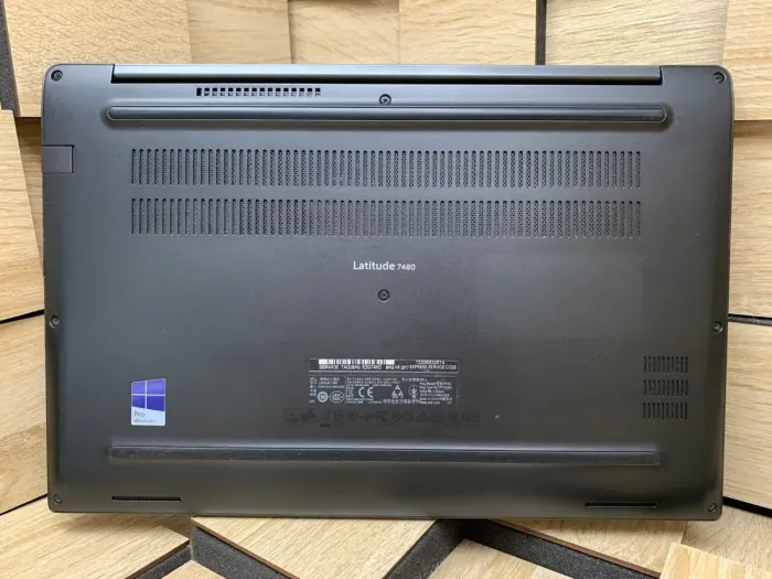 Ультрабук Б-клас Dell Latitude 7480 / 14" (1920x1080) IPS / Intel Core i5-7200U (2 (4) ядра по 2.5 - 3.1 GHz) / 8 GB DDR4 / 256 GB SSD M.2 / Intel HD Graphics 620 / WebCam б/в - зображення 9