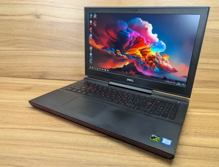 Ігровий ноутбук Dell Inspiron 15 7567 / 15.6" (3840x2160) IPS / Intel Core i7-7700HQ (4 (8) ядра по 2.8 - 3.8 GHz) / 32 GB DDR4 / 256 GB SSD + 1000 GB HDD / nVidia GeForce GTX 1050 Ti, 4 GB GDDR5, 128-bit / WebCam / Windows 10 б/в - зображення 5