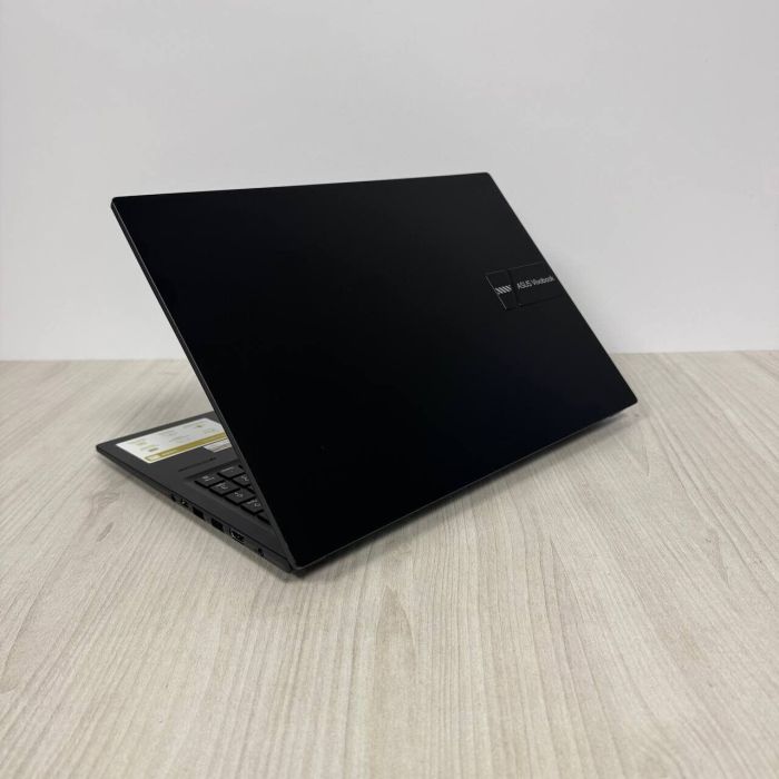 Ультрабук Б-клас Asus VivoBook 16 F1605VA / 16" (1920x1200) IPS / Intel Core i7-1355U (10 (12) ядер по 1.7 - 5.0 GHz) / 16 GB DDR4 / 512 GB SSD NVMe / Intel Iris Xe Graphics / WebCam б/в - зображення 6