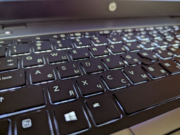 Ноутбук HP EliteBook 840 G1 / 14" (1600x900) TN / Intel Core i7-4600U (2 (4) ядра по 2.1 - 3.3 GHz) / 8 GB DDR3 / 240 GB SSD / Intel HD Graphics 4400 / Fingerprint / WebCam / Windows 10 б/в - зображення 6