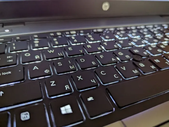 Ноутбук HP EliteBook 840 G1 / 14" (1600x900) TN / Intel Core i7-4600U (2 (4) ядра по 2.1 - 3.3 GHz) / 8 GB DDR3 / 240 GB SSD / Intel HD Graphics 4400 / Fingerprint / WebCam / Windows 10 б/в - зображення 6