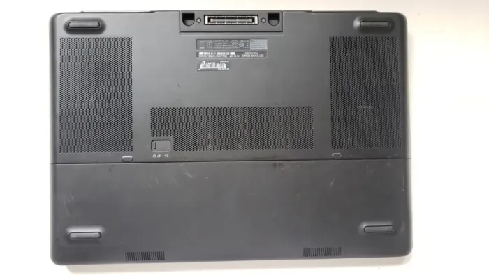 Мобільна робоча станція Dell Precision 7520 / 15,6" (1920x1080) IPS / Intel Xeon E3-1505M v6 (4 (8) ядра по 3.0 - 4.0 GHz) / 32 GB DDR4 / 128 GB SSD + 500 GB SSD / nVidia Quadro M2200, 4 GB GDDR5, 128-bit / WebCam б/в - зображення 7